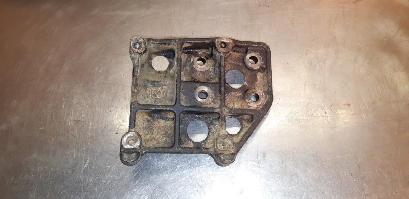 кронштейн двигателя, 400 рублей, Екатеринбург