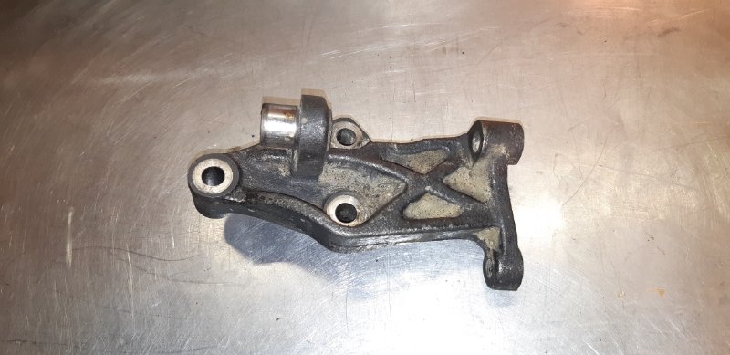 кронштейн двигателя, 400 рублей, Екатеринбург