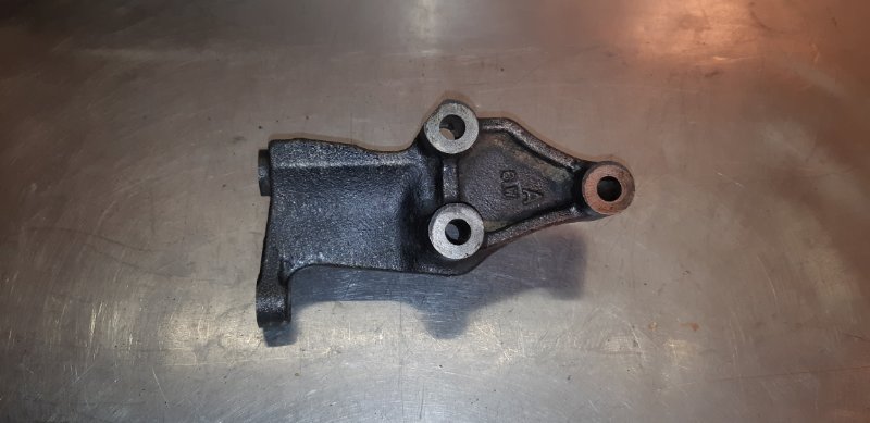 кронштейн двигателя, 400 рублей, Екатеринбург