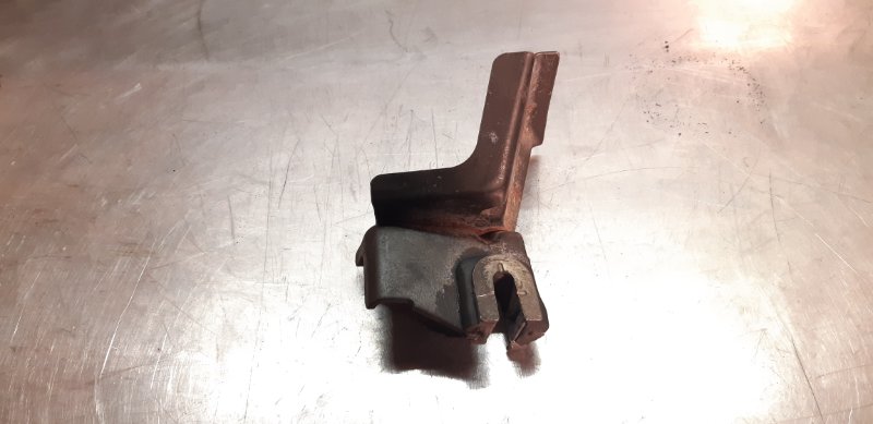 кронштейн, 400 рублей, Екатеринбург