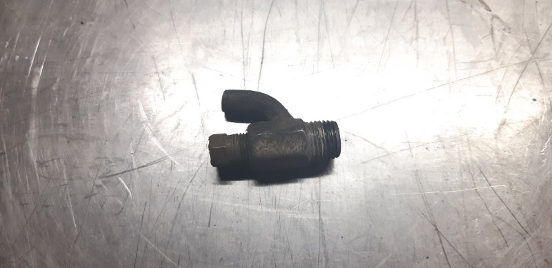 штуцер, 400 рублей, Екатеринбург