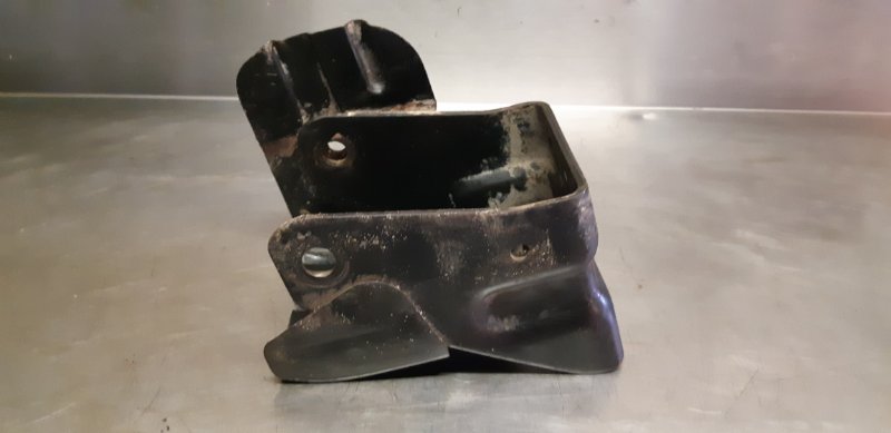 кронштейн двигателя, 400 рублей, Екатеринбург