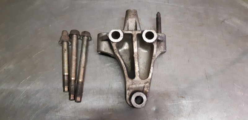 кронштейн двигателя, 400 рублей, Екатеринбург