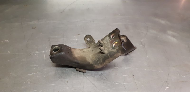 кронштейн, 400 рублей, Екатеринбург