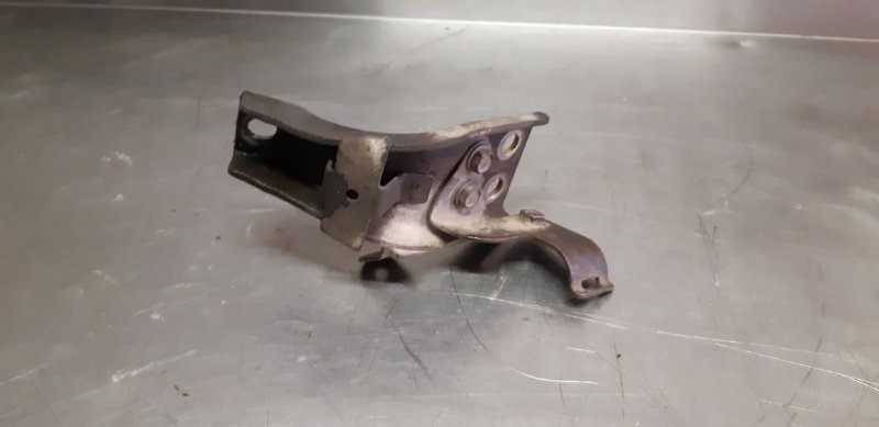 кронштейн, 400 рублей, Екатеринбург