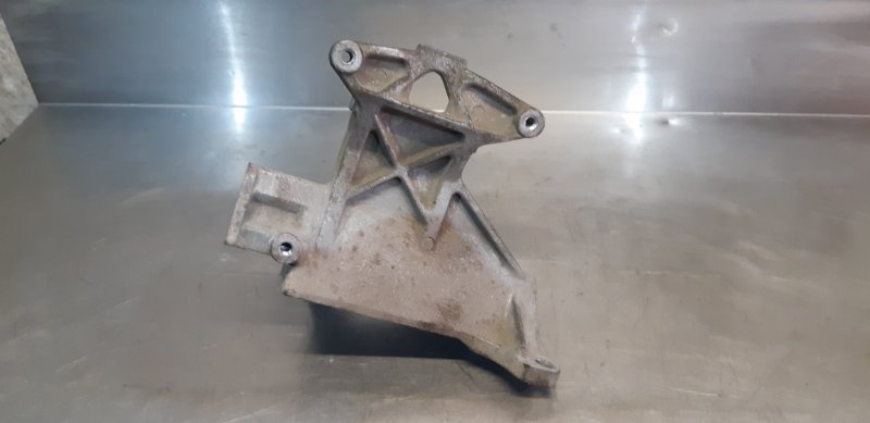 кронштейн, 400 рублей, Екатеринбург