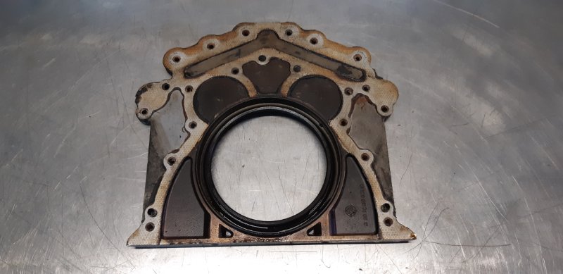 крышка двигателя, 500 рублей, Екатеринбург