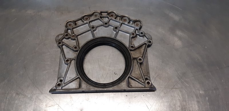 крышка двигателя, 500 рублей, Екатеринбург