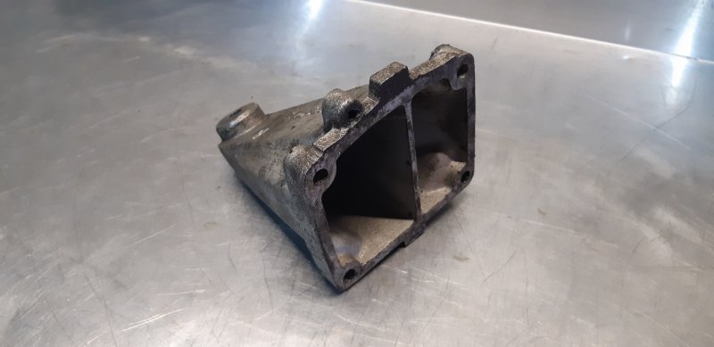 кронштейн двигателя, 400 рублей, Екатеринбург