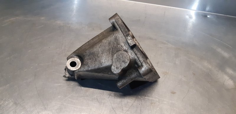 кронштейн двигателя, 400 рублей, Екатеринбург