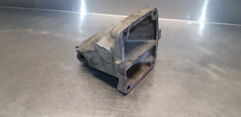 кронштейн двигателя, 400 рублей, Екатеринбург