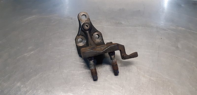 кронштейн двигателя, 400 рублей, Екатеринбург