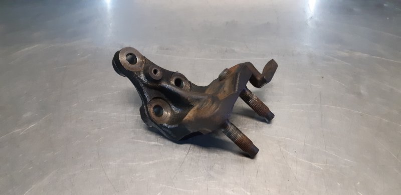 кронштейн двигателя, 400 рублей, Екатеринбург