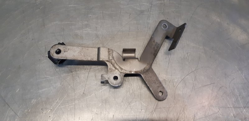 кронштейн, 400 рублей, Екатеринбург