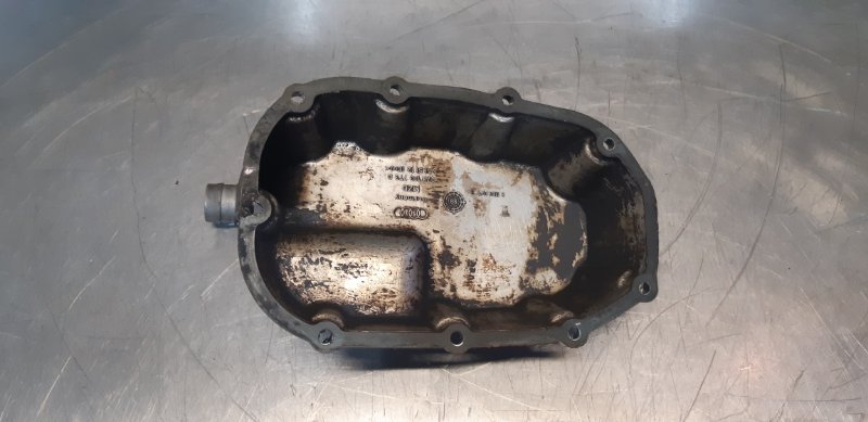 крышка двигателя, 700 рублей, Екатеринбург