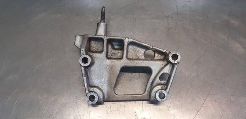 кронштейн двигателя, 400 рублей, Екатеринбург