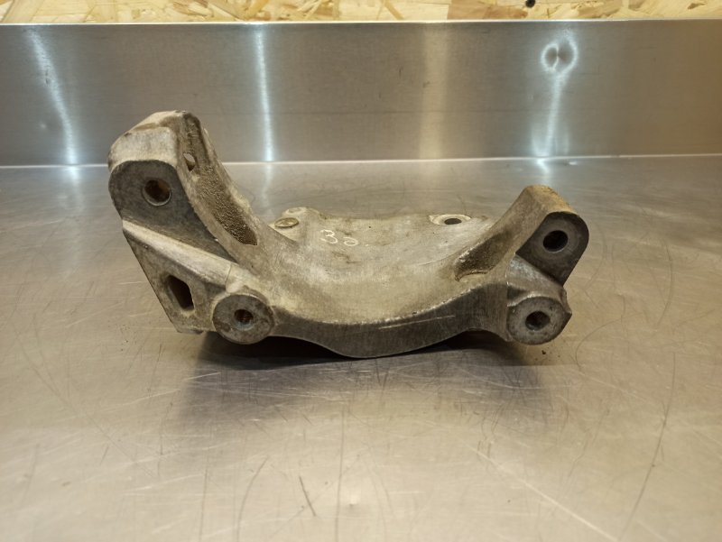 кронштейн двигателя, 400 рублей, Екатеринбург