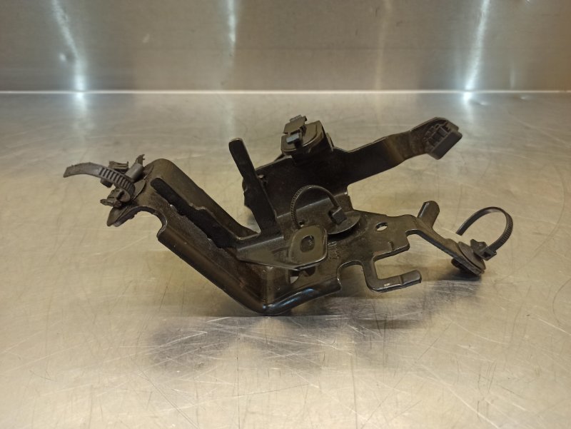 кронштейн, 400 рублей, Екатеринбург