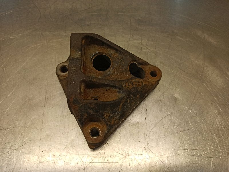 кронштейн двигателя, 400 рублей, Екатеринбург