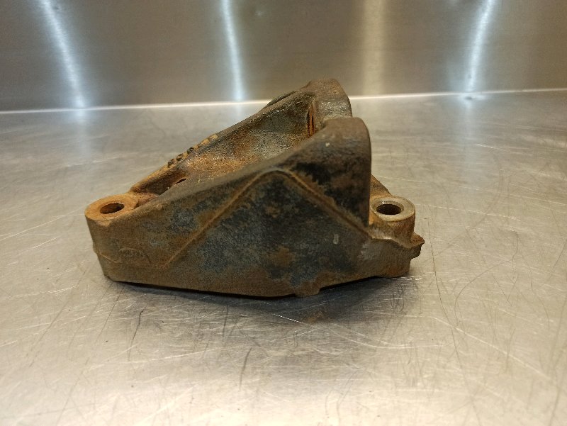 кронштейн двигателя, 400 рублей, Екатеринбург