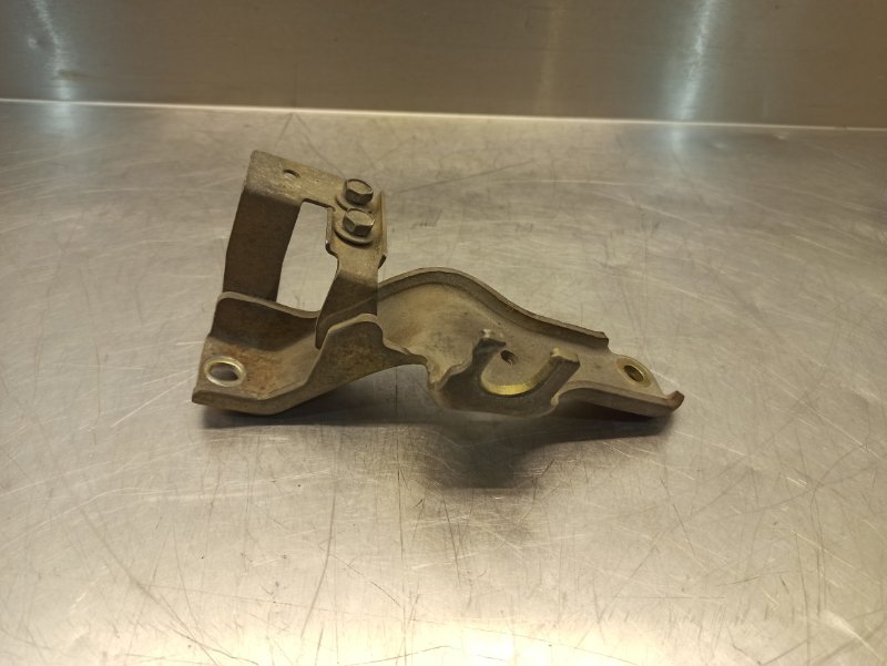 кронштейн насоса ГУР, 400 рублей, Екатеринбург