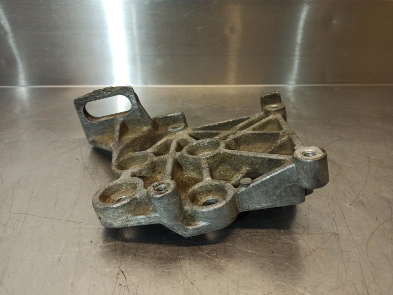 кронштейн генератора, 400 рублей, Екатеринбург