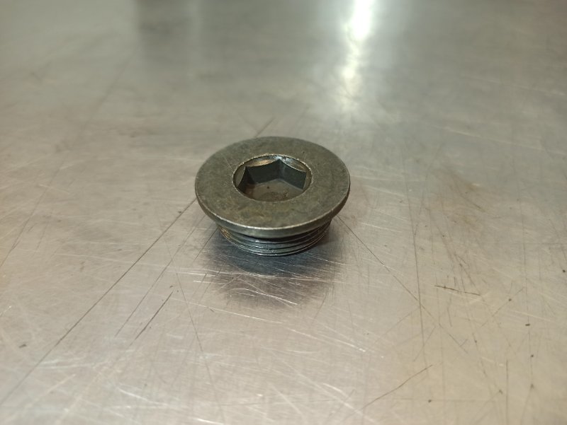 Заглушка блока цилиндров, 400 рублей, Екатеринбург