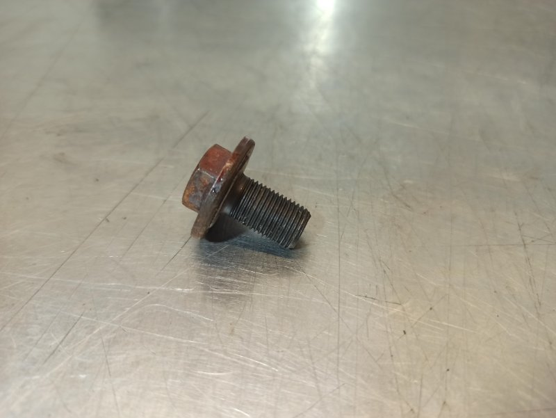 болт маховика, 300 рублей, Екатеринбург