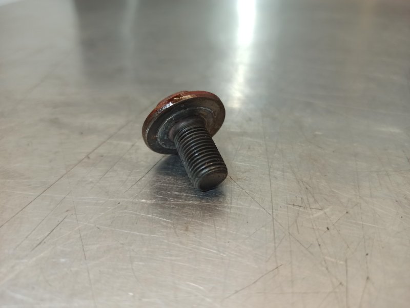 болт маховика, 300 рублей, Екатеринбург