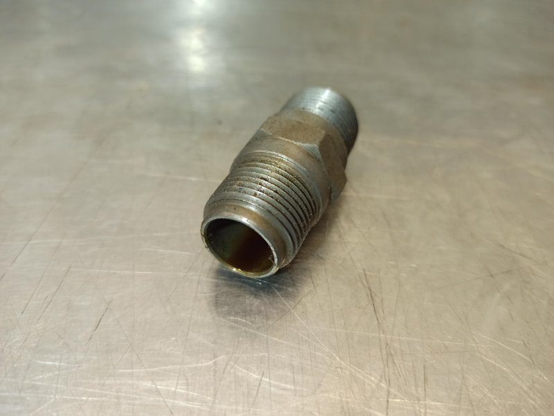 Болт крепления масляного фильтра, 500 рублей, Екатеринбург