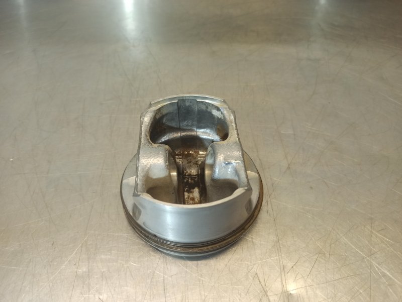 поршень, 700 рублей, Екатеринбург