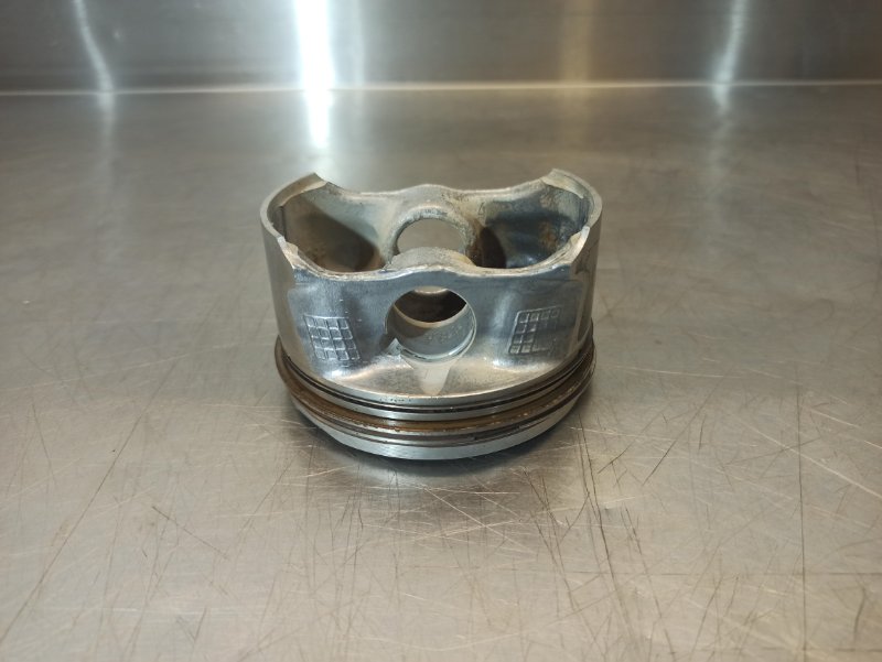 поршень, 700 рублей, Екатеринбург