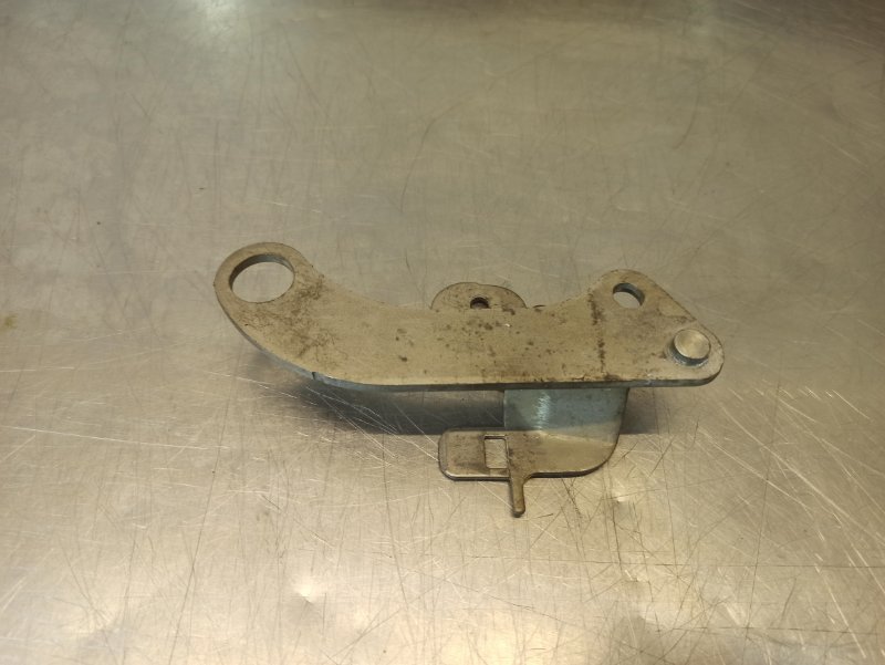 кронштейн двигателя, 500 рублей, Екатеринбург