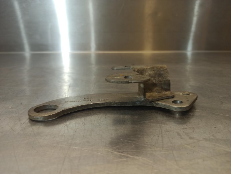 кронштейн двигателя, 500 рублей, Екатеринбург