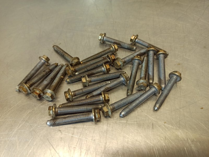 Болт крышки распредвала, 300 рублей, Екатеринбург