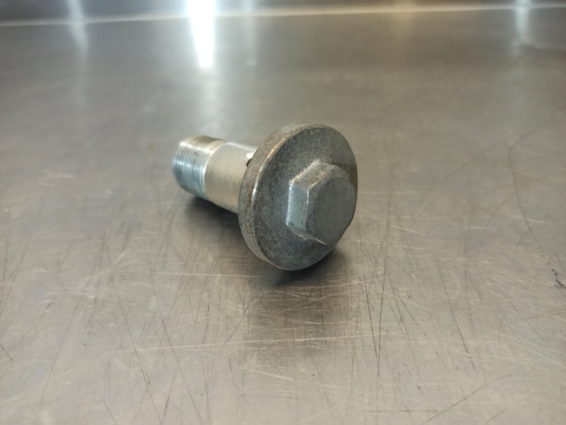 Болт масляного радиатора, 700 рублей, Екатеринбург