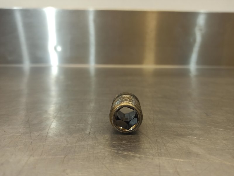 Болт крепления масляного фильтра, 500 рублей, Екатеринбург