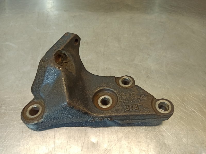 кронштейн двигателя, 400 рублей, Екатеринбург