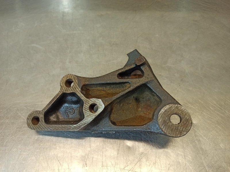 кронштейн двигателя, 400 рублей, Екатеринбург