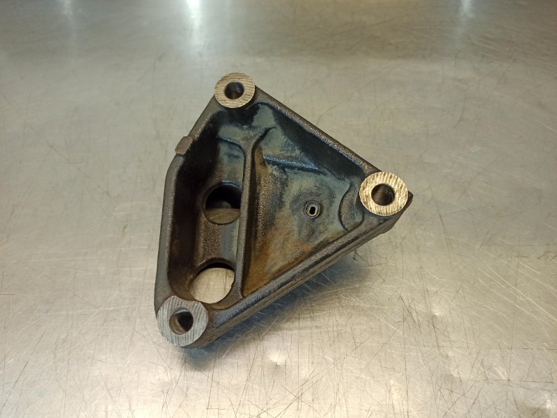 кронштейн опоры двигателя, 400 рублей, Екатеринбург