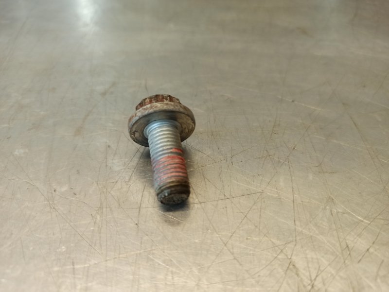 болт маховика, 300 рублей, Екатеринбург