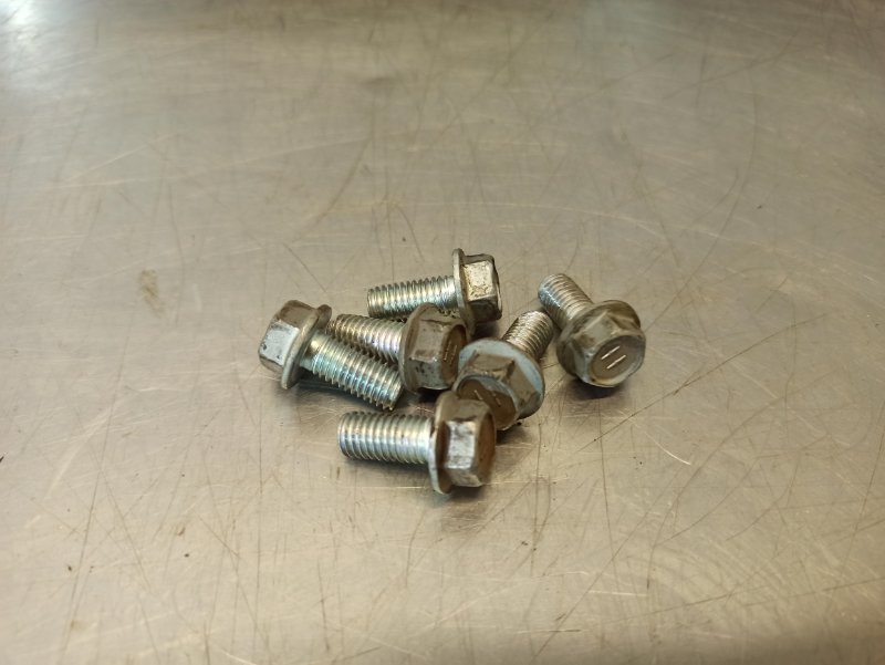 Болт демпфера маховика, 300 рублей, Екатеринбург