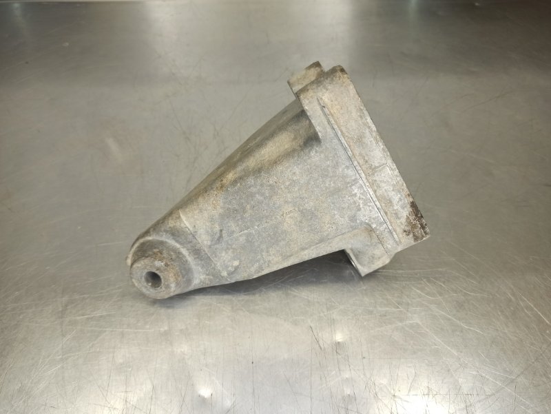 кронштейн опоры двигателя, 400 рублей, Екатеринбург