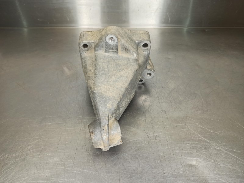 кронштейн опоры двигателя, 400 рублей, Екатеринбург