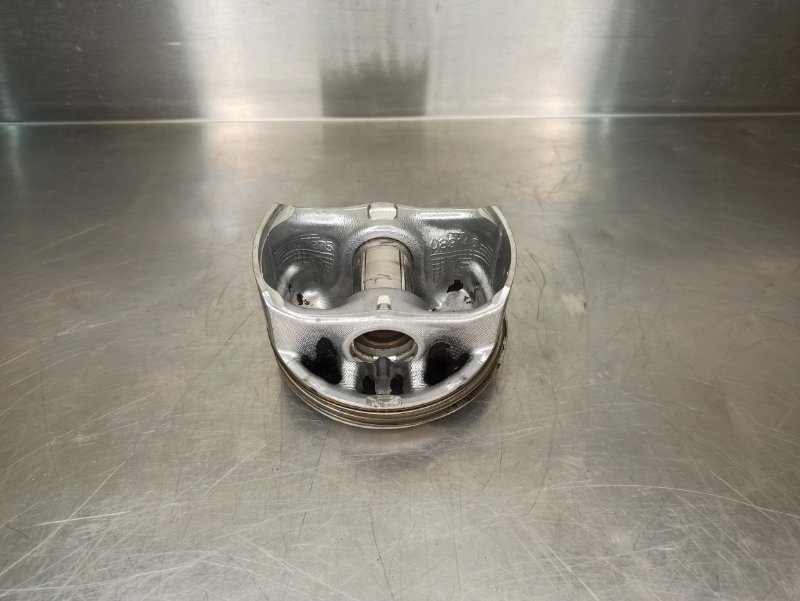 поршень, 1000 рублей, Екатеринбург