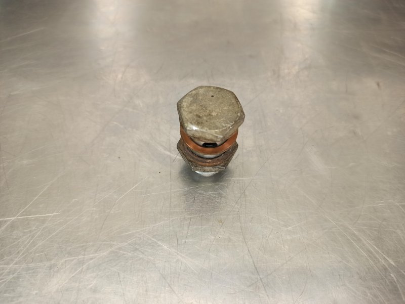 болт масляной трубки, 600 рублей, Екатеринбург