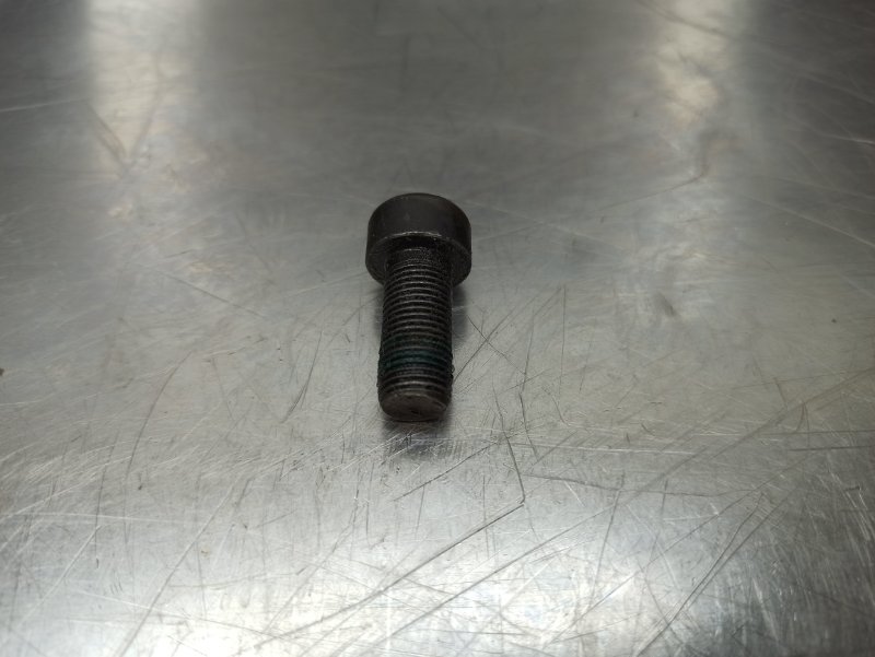 болт маховика, 400 рублей, Екатеринбург