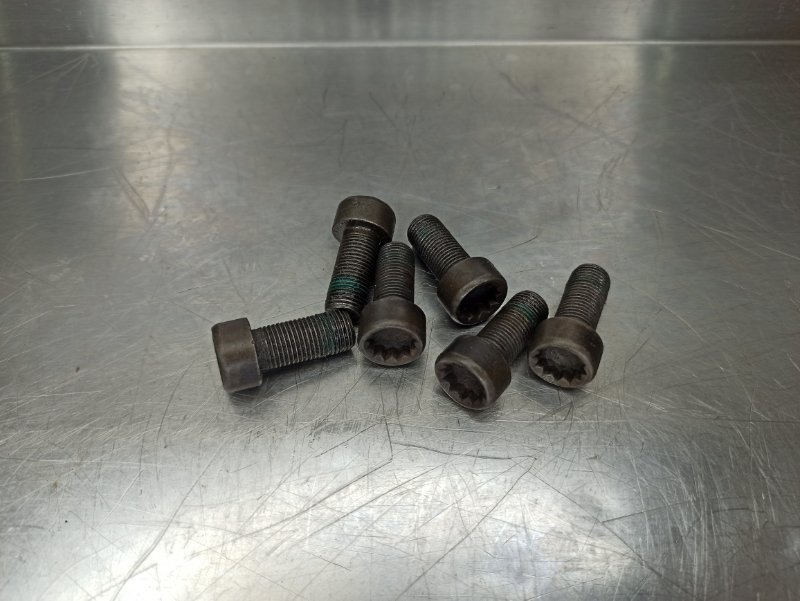 болт маховика, 400 рублей, Екатеринбург