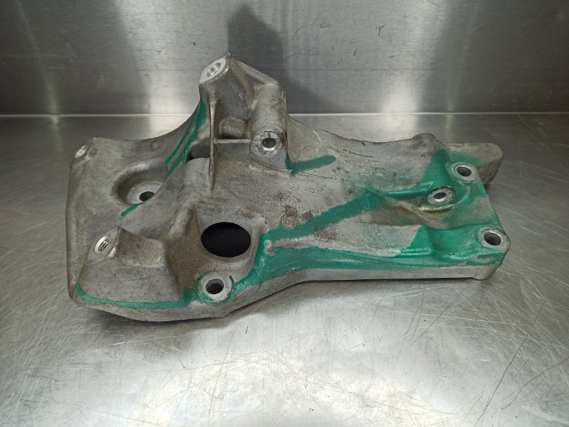 Кронштейн натяжного ролика, 500 рублей, Екатеринбург