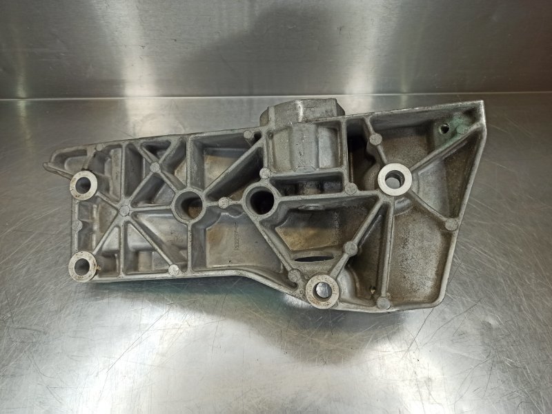 Кронштейн натяжного ролика, 500 рублей, Екатеринбург